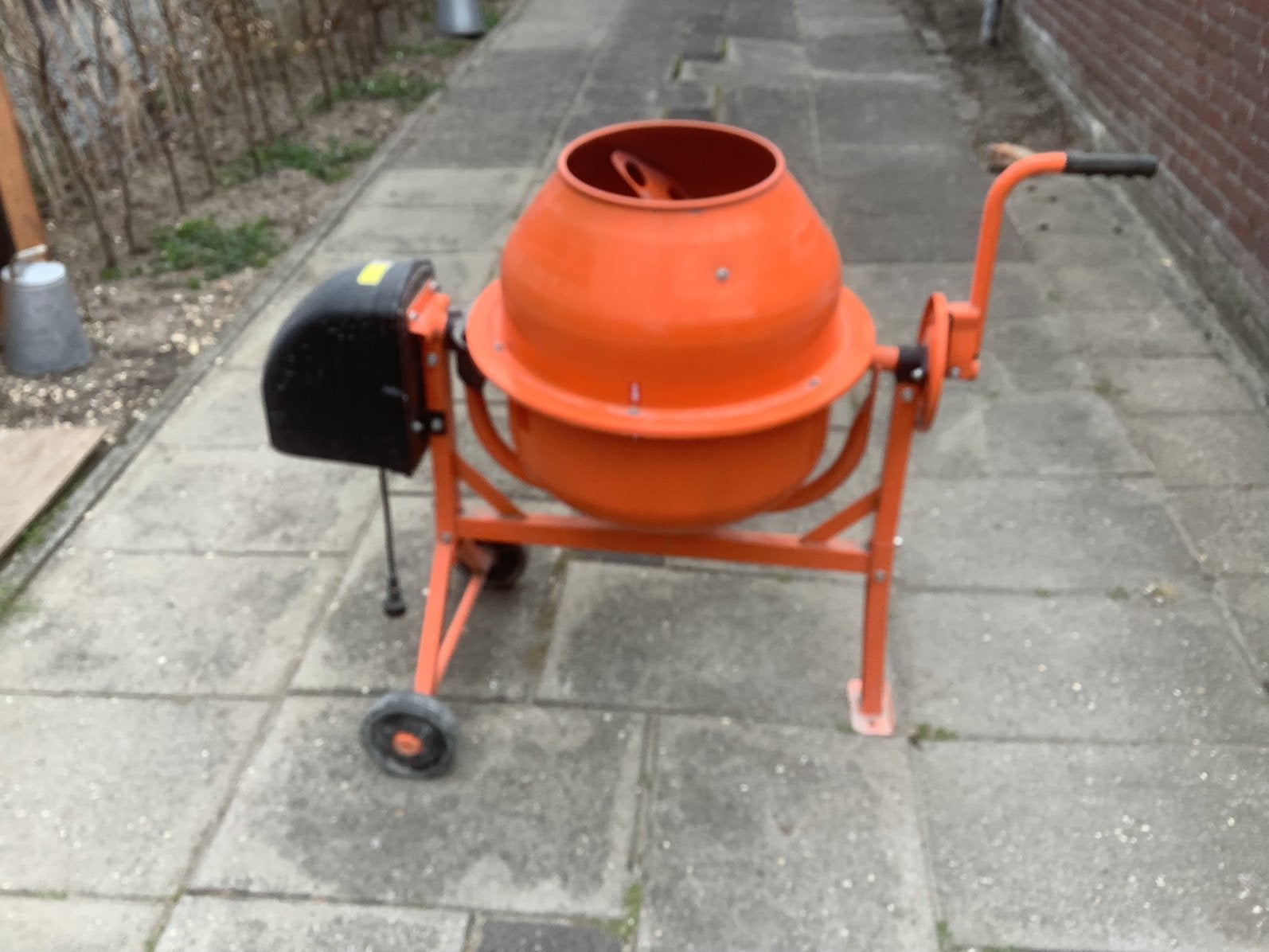 Betonmolen 63 liter, Ophalen of Verzenden, Zo goed als nieuw