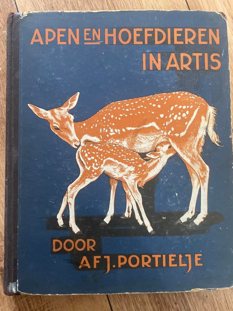 Apen en Hoefdieren in Artis - A.F.J. Portielje (1940), Ophalen of Verzenden, Gelezen, Plaatjesalbum
