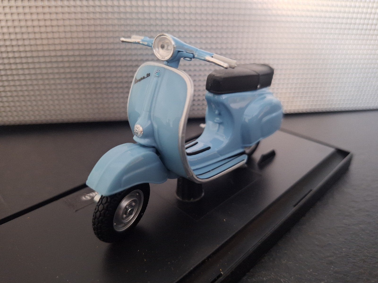 Vespa 90 Selia Lunga 1963 Schaal 1:18, Maisto, Nieuw, Ophalen of Verzenden, Maisto