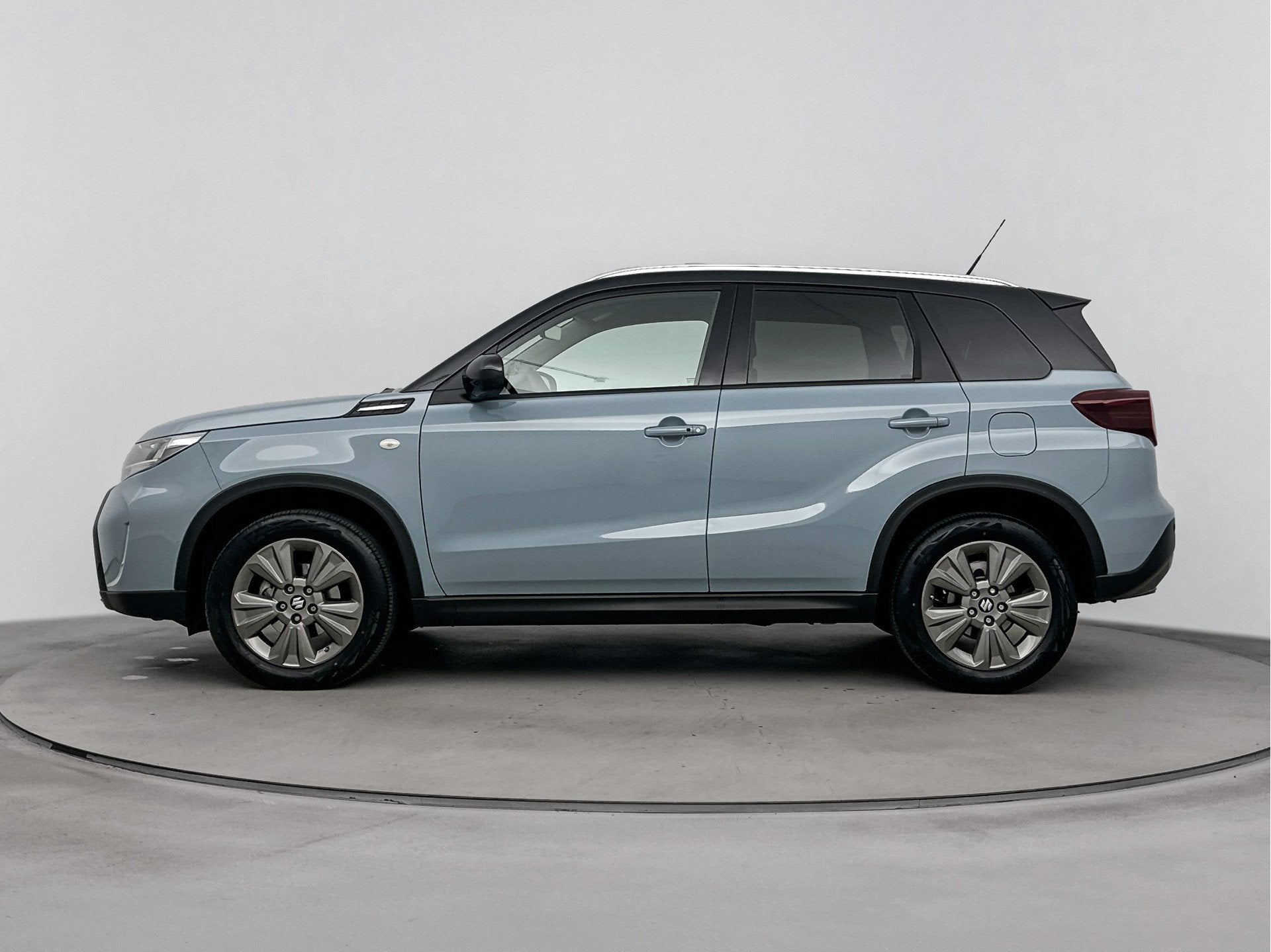Suzuki Vitara 1.5 Hybrid Select Automaat | Metaallak | Stoel, 12 maanden, Stof, Gebruikt, 4 cilinders