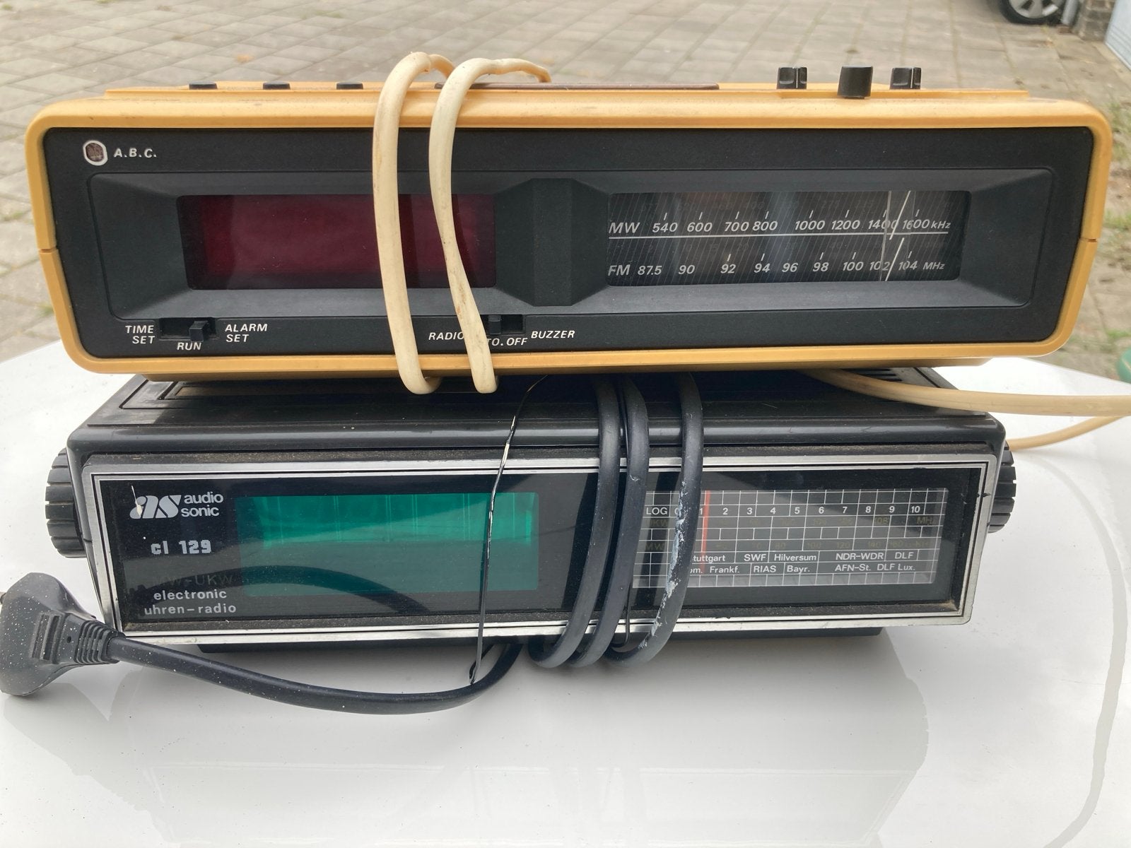 Vintage wekkerradio's: Philips en Audio Sonic, Audio, Tv en Foto, Ophalen of Verzenden, Gebruikt, Radio