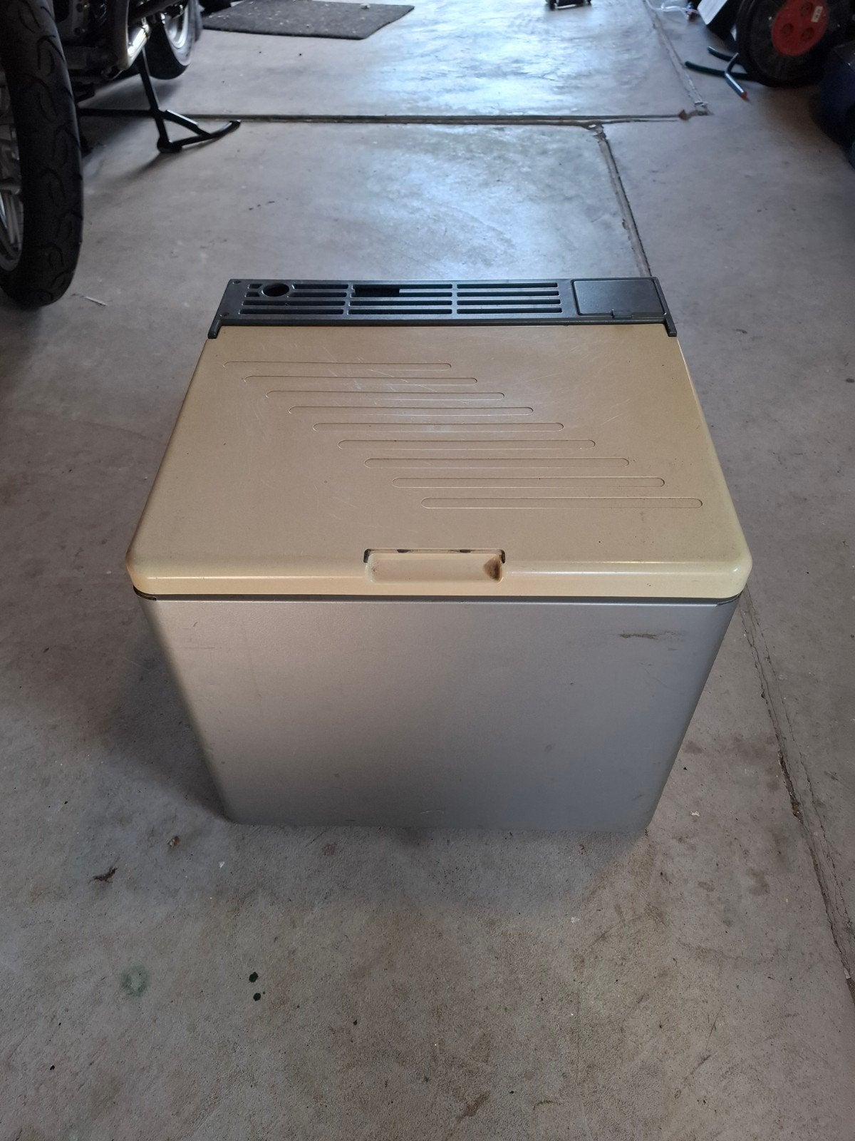 Dometic Cool 40 Koelbox - Elektrisch/Gas, Caravans en Kamperen, Ophalen, Gebruikt, Koelbox, Elektrisch