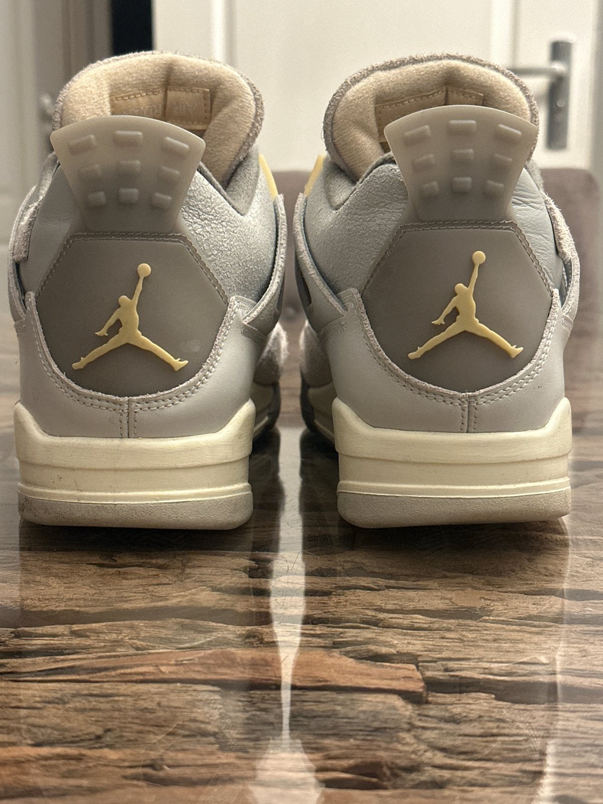 Nike Air Jordan 4 Retro SE Craft ‘Photon Dust’ – Maat 46, Kleding | Heren, Schoenen, Ophalen of Verzenden, Zo goed als nieuw, Overige kleuren