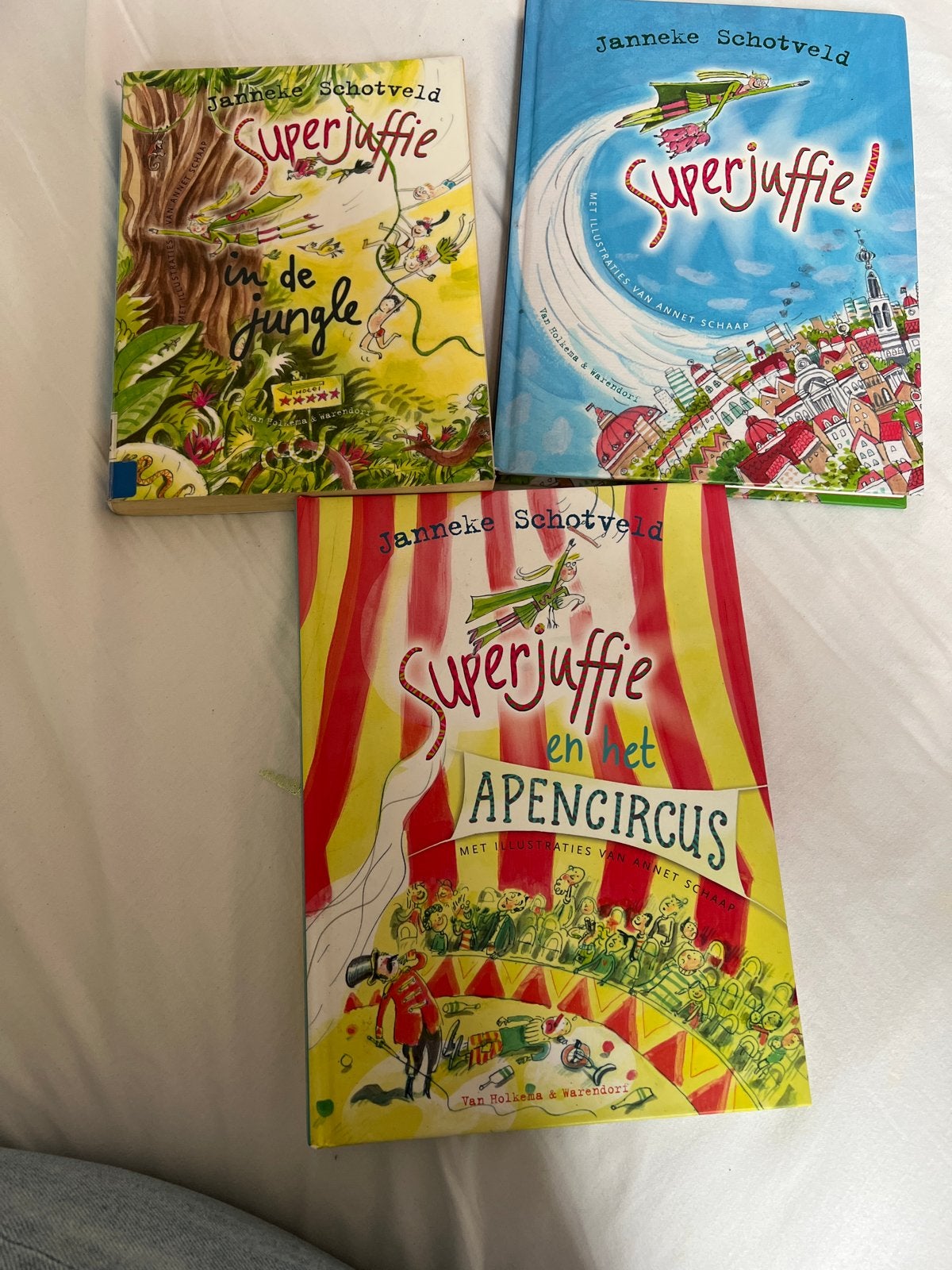 Superjuffie boeken - Janneke Schotveld (3 stuks), Ophalen of Verzenden, Zo goed als nieuw, Fictie algemeen