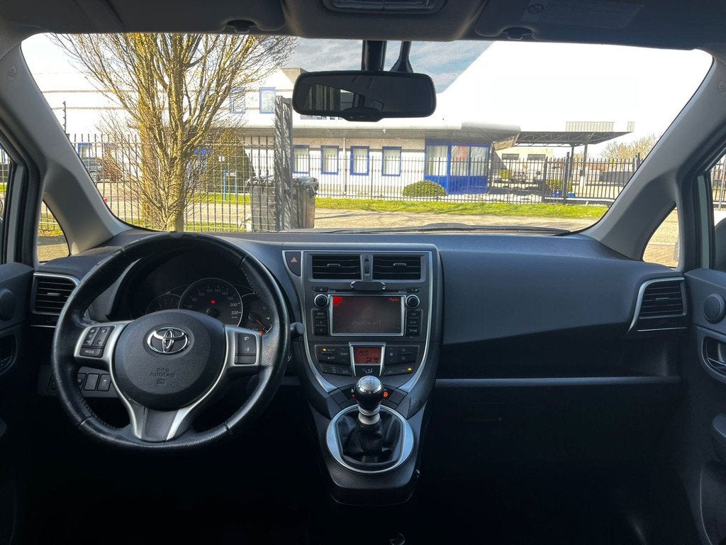 Toyota Verso-S 1.3 VVT-i Aspiration (Achteruitrijcamera, Goe, Auto's, Toyota, Voorwielaandrijving, Euro 5, Gebruikt, 4 cilinders