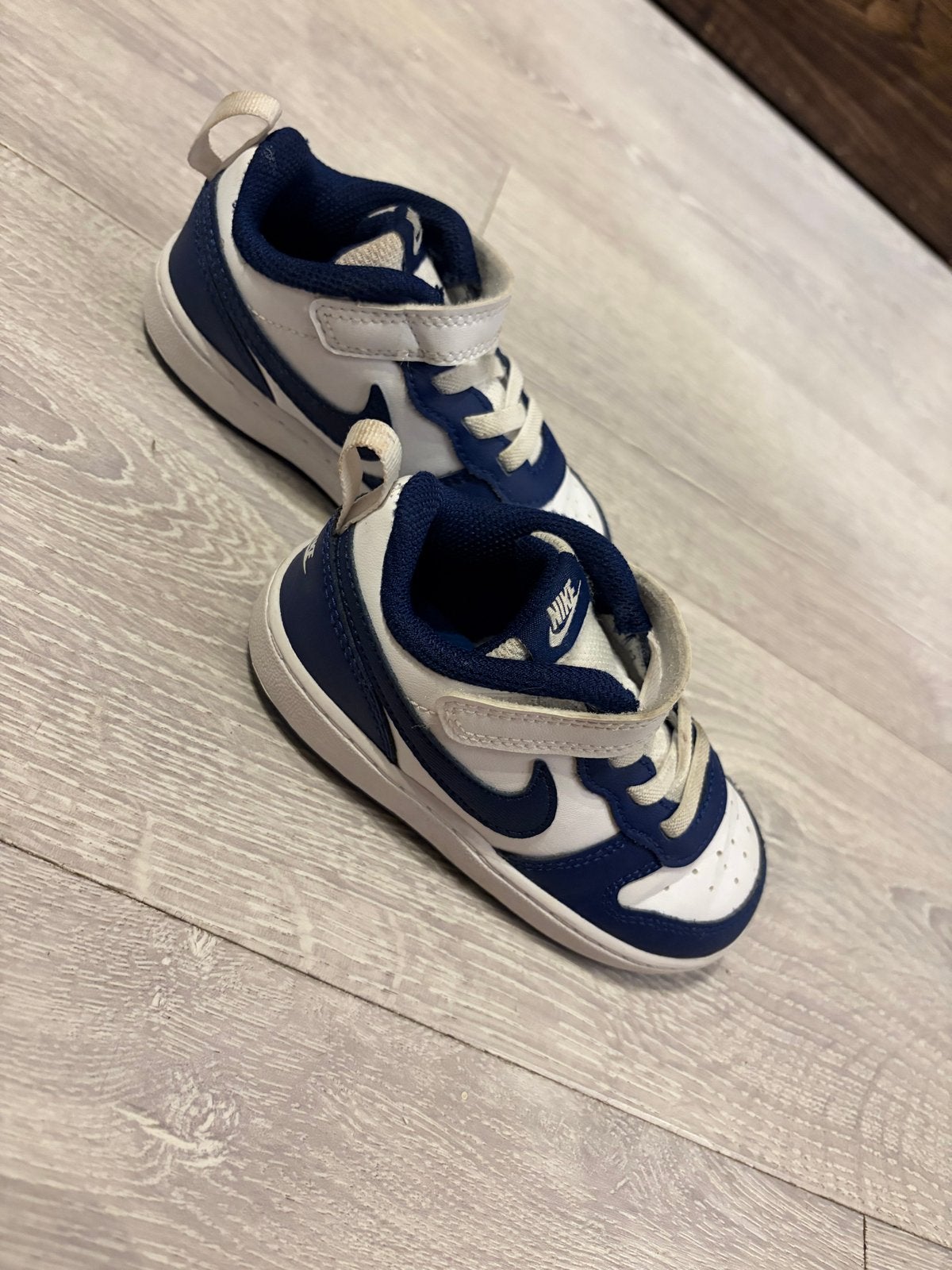 Nike Court Borough Low 2 Baby/Peuterkleuterschoen, Kinderen en Baby's, Ophalen of Verzenden, Zo goed als nieuw, Jongen of Meisje