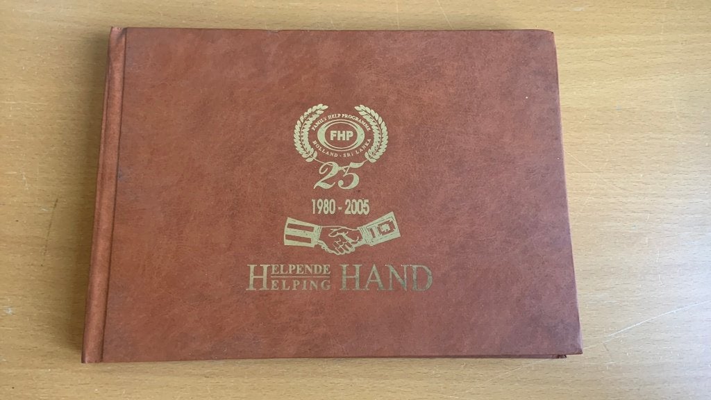 Helpende hand 1980-2005 - family help programme - Holland-Sr, Ophalen of Verzenden