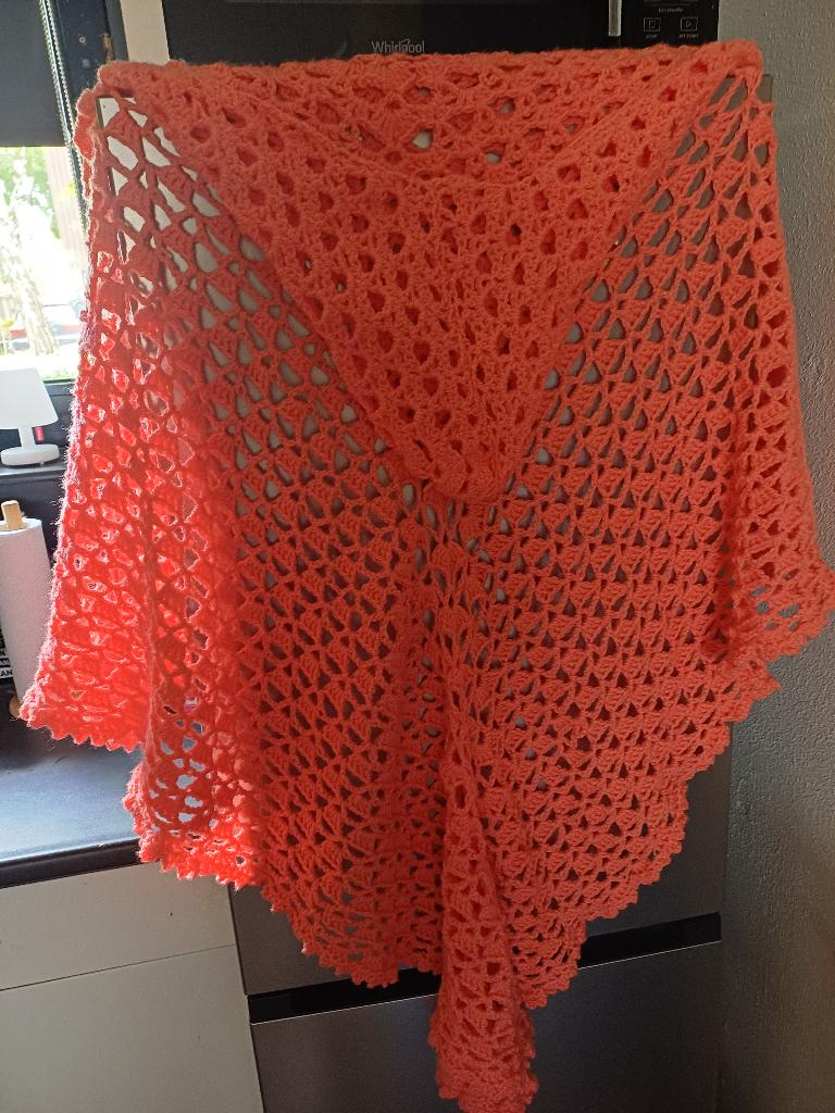 Gehaakte koraal kleur  poncho, Onbekend, Ophalen, Nieuw