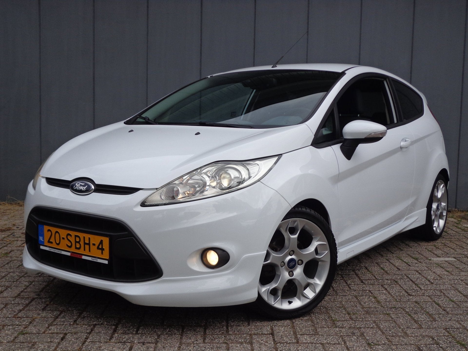 Ford Fiesta 1.6i 16V ST Sport Top Staat,Vol.Ondrh,2Eig., Stof, Gebruikt, 31 €/maand, 4 cilinders
