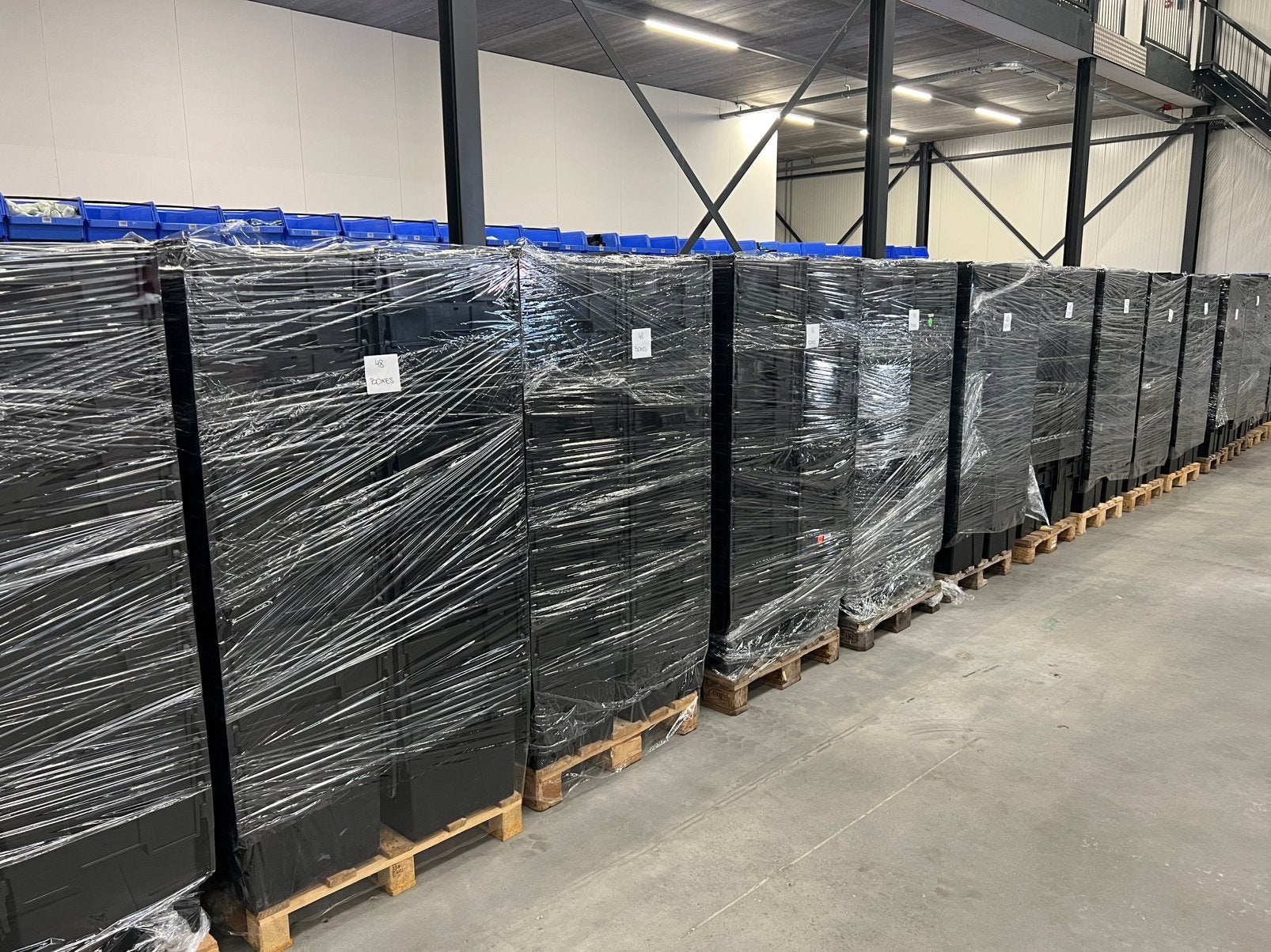 Distributiebakken Transportbakken zwart 60x40x40 tot 2500st, Ophalen, Gebruikt, 50 tot 75 cm, Bak of Kist
