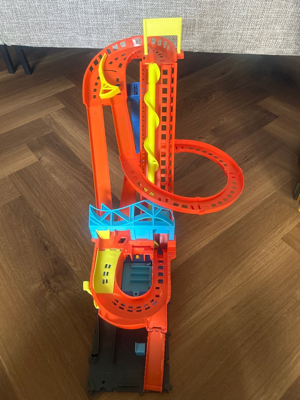 Hot Wheels Racebaan met looping en spiraal, Ophalen of Verzenden, Hot Wheels, Racebaan, Gebruikt