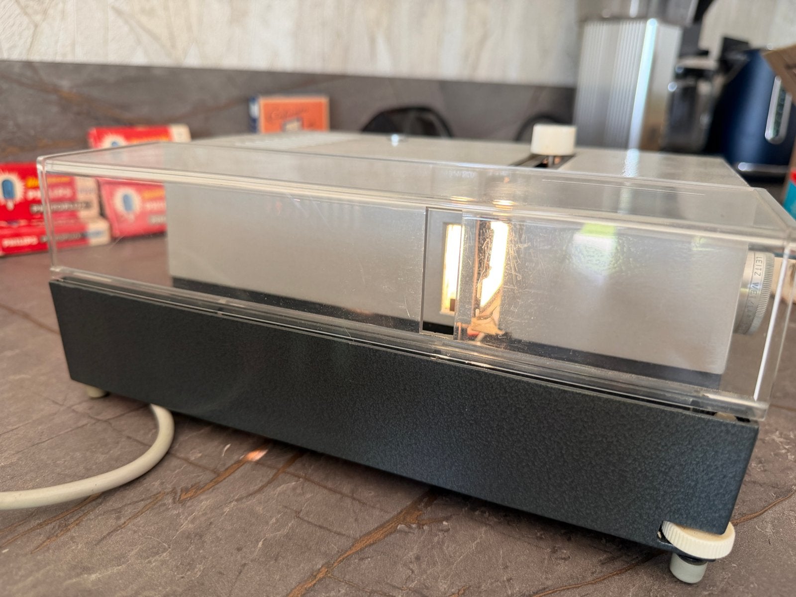 Leitz PradoLux Diaprojector met accessoires, Ophalen of Verzenden, Gebruikt