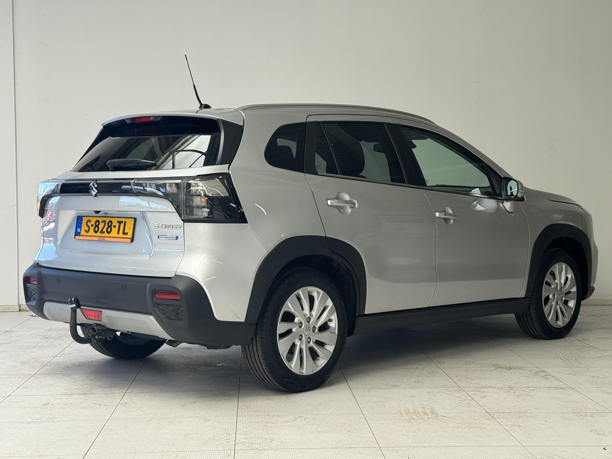Suzuki S-Cross 1.4 Boosterjet Select Smart Hybrid | Apple Ca, Auto's, Voorwielaandrijving, Stof, Gebruikt, 4 cilinders