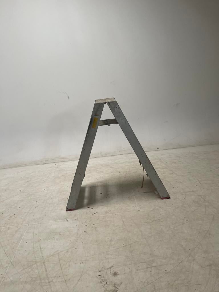Aluminium trap 4 treden Little Jumbo 2485 gekeurd, Doe-het-zelf en Verbouw, Ladders en Trappen, Ophalen, Gebruikt, Trap, Minder dan 2 meter
