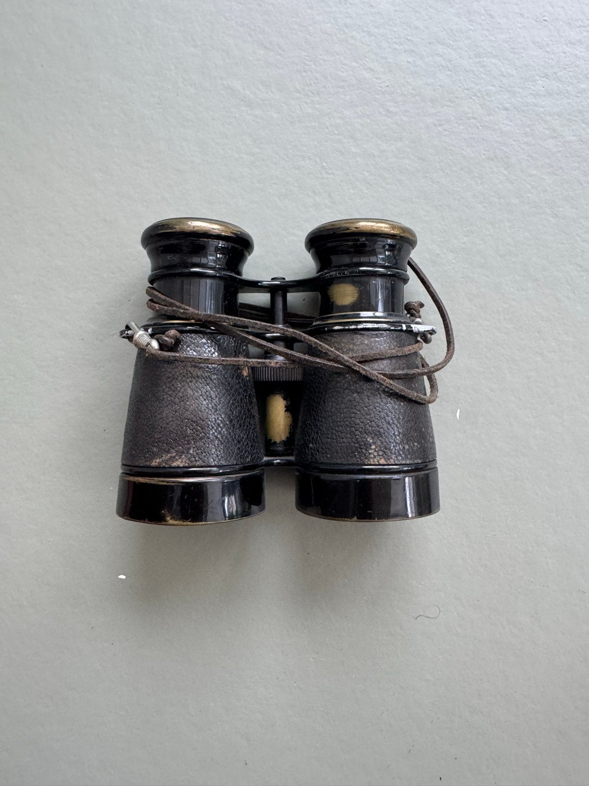 Antieke verrekijker - Vintage optiek met lederen afwerking, Gebruikt, Minder dan 8x, Overige typen, Ophalen of Verzenden