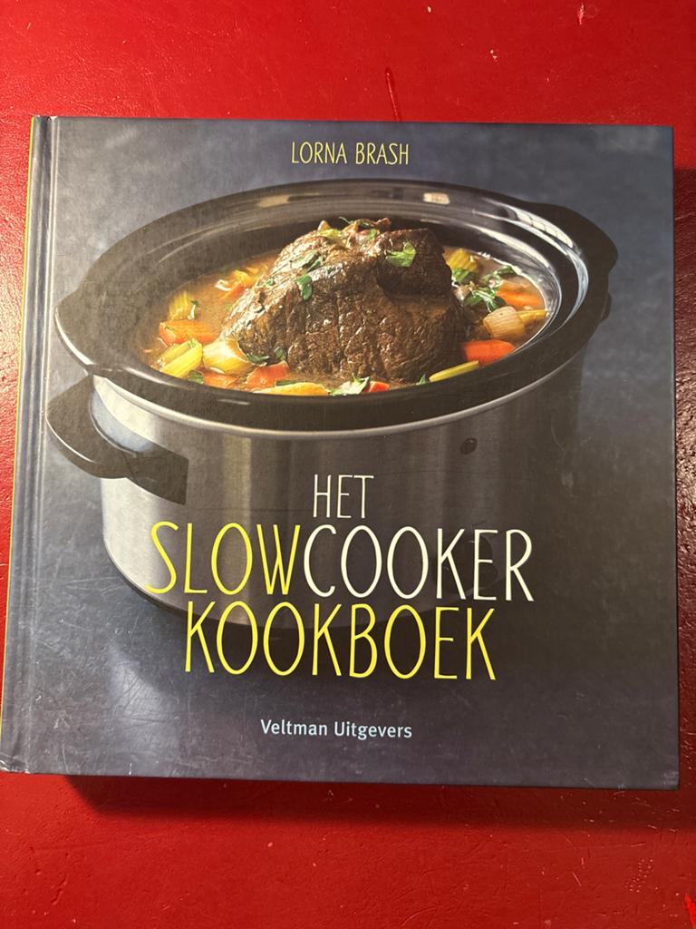 Lorna Brash - Het slowcooker kookboek, Ophalen of Verzenden, Zo goed als nieuw, Lorna Brash