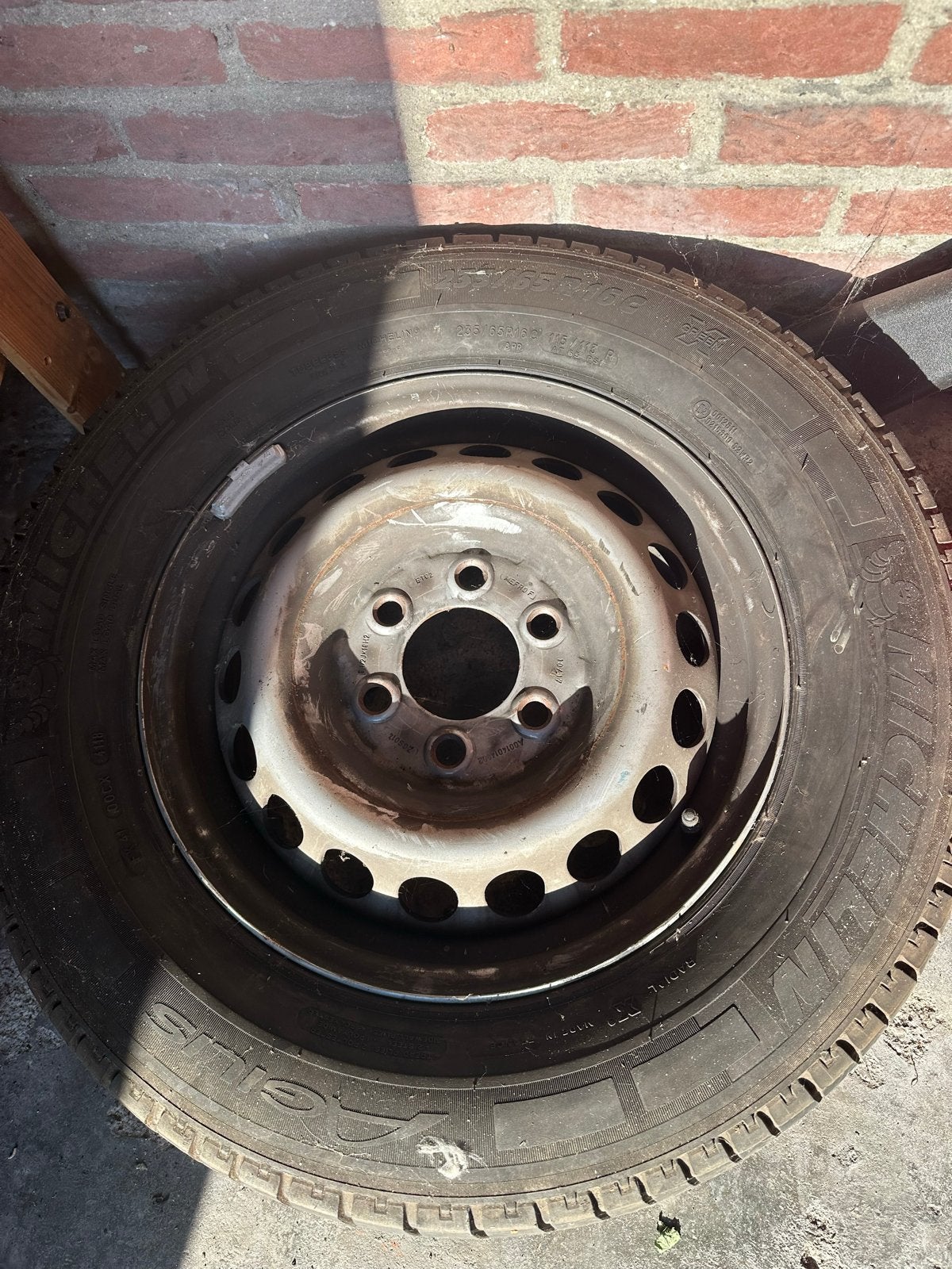 Reserveband 235/65 r16 C Michelin (mercedes sprinter), Ophalen, Gebruikt
