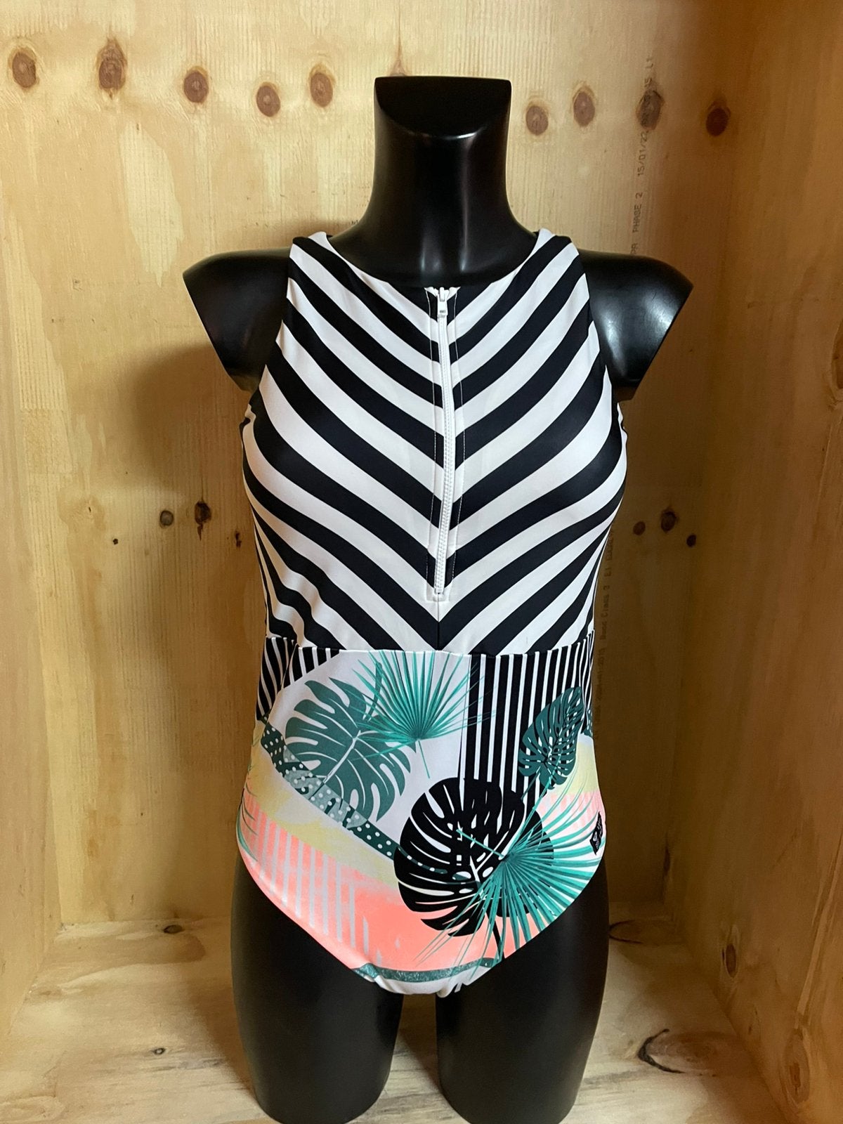 Roxy badpak maat m kan ook voor prothese, Kleding | Dames, Badmode en Zwemkleding, Zo goed als nieuw, Badpak, Zwart, Verzenden