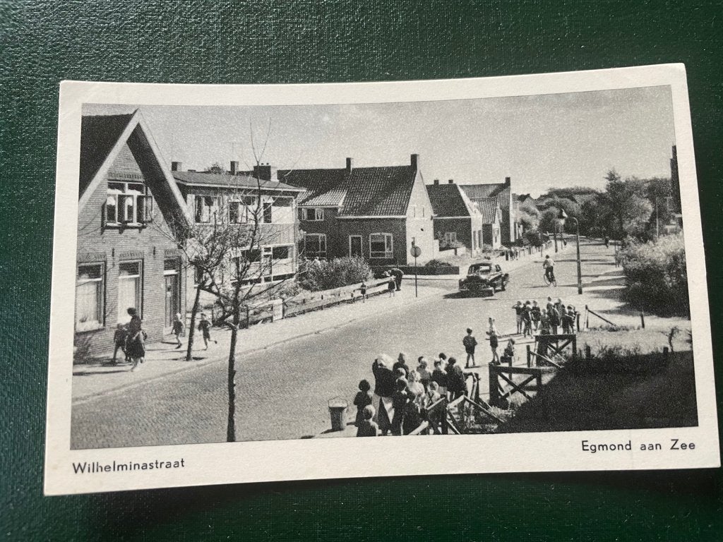 ansichtkaart van Egmond aan Zee ; Wilhelminastraat., Verzenden, 1940 tot 1960, Noord-Holland