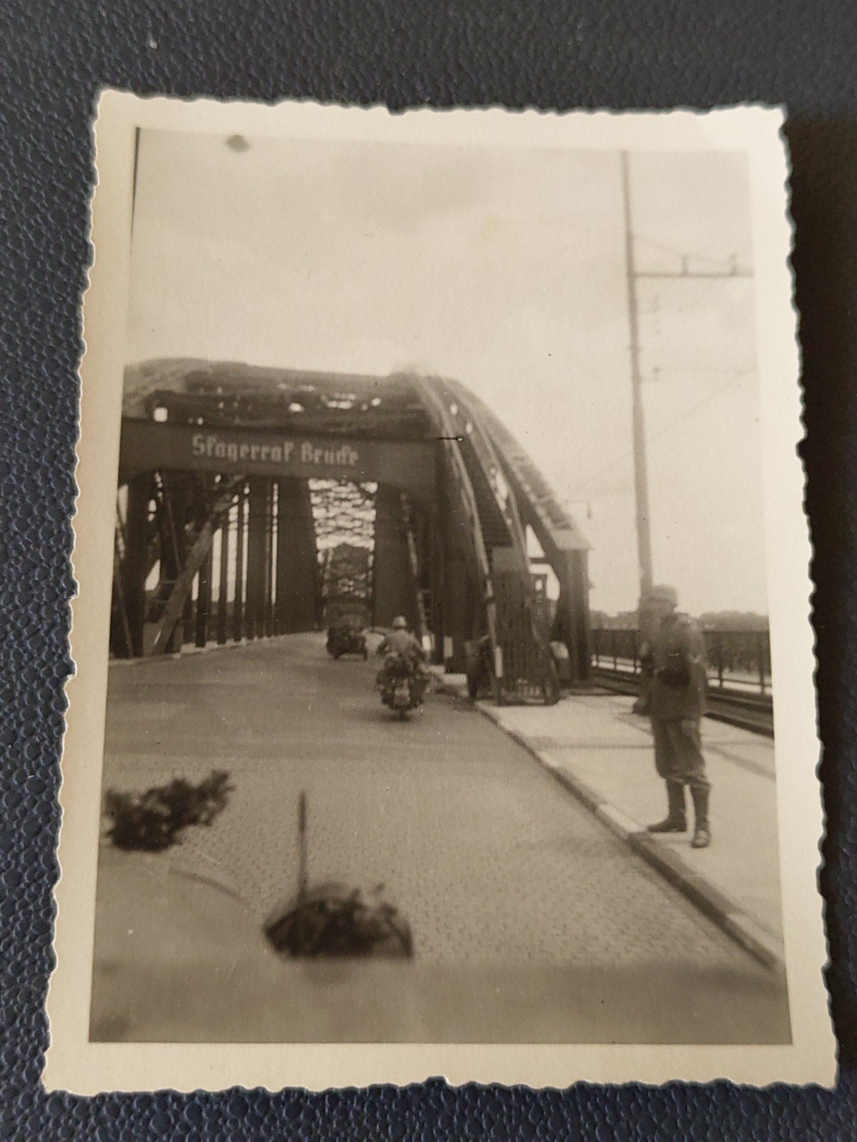 1xwo2 foto Duitse soldaten,helm,motor,brug top
unieke foto
p, Ophalen of Verzenden