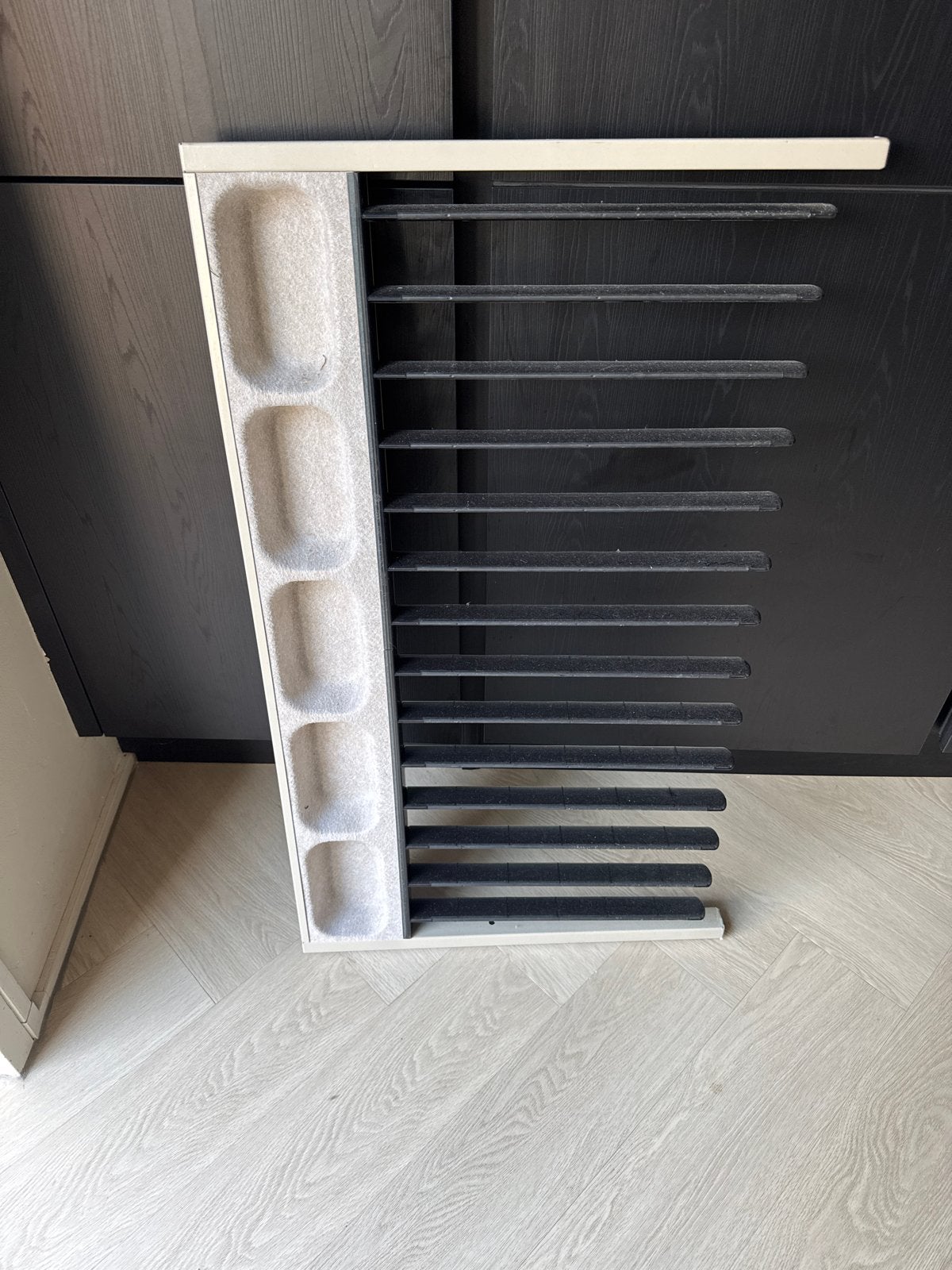 Ikea Komplement uittrekbare broekhanger met lade-inzet, Kunststof, Gebruikt, Minder dan 100 cm, Met lade(s)