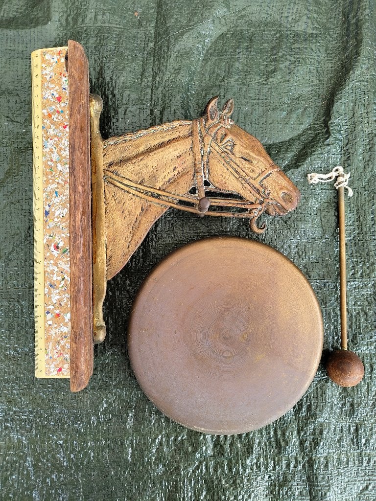 Koperen Paardenkop met gong, Ophalen, Koper
