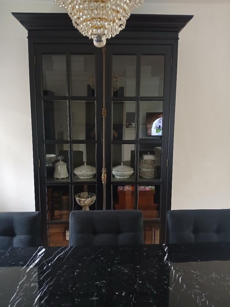 Vitrinekast zwart kabinet, Huis en Inrichting, Kasten | Vitrinekasten, Ophalen, Gebruikt, 100 tot 150 cm, Klassiek