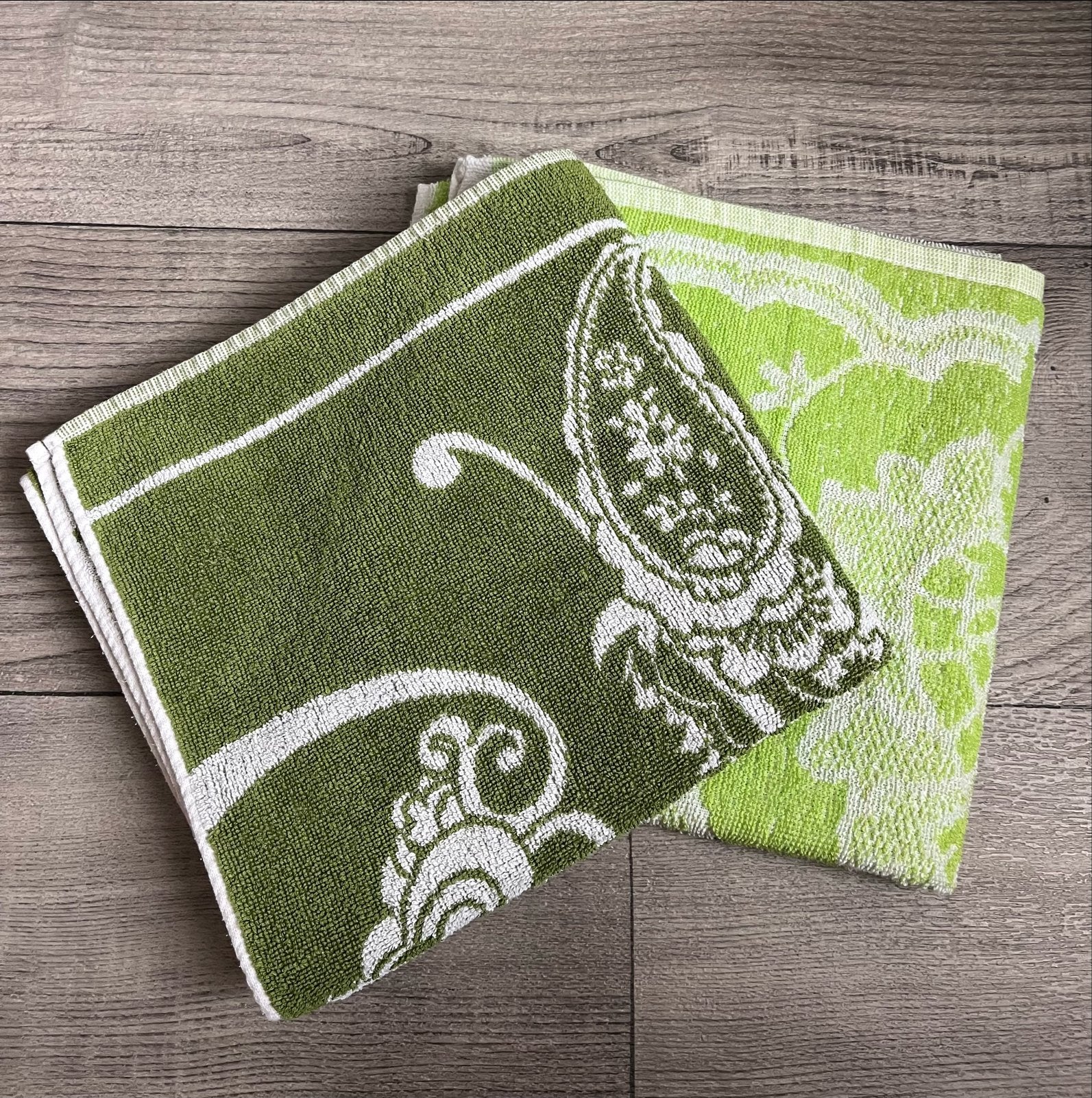 2 Groene retro badhanddoeken, Huis en Inrichting, Gebruikt, Overige merken, Badlaken, Ophalen of Verzenden