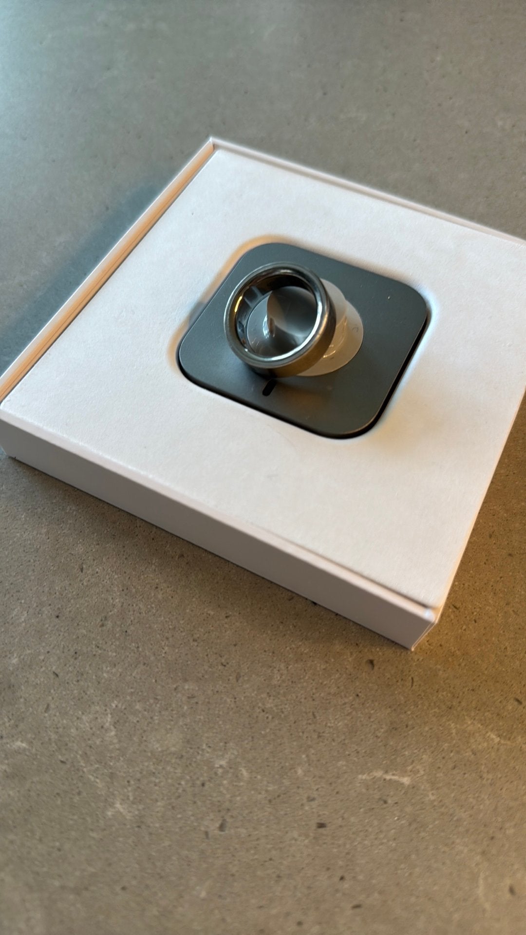 Oura Ring 4 size 9 Brushed Silver, Gebruikt, Verzenden, IOS, GPS