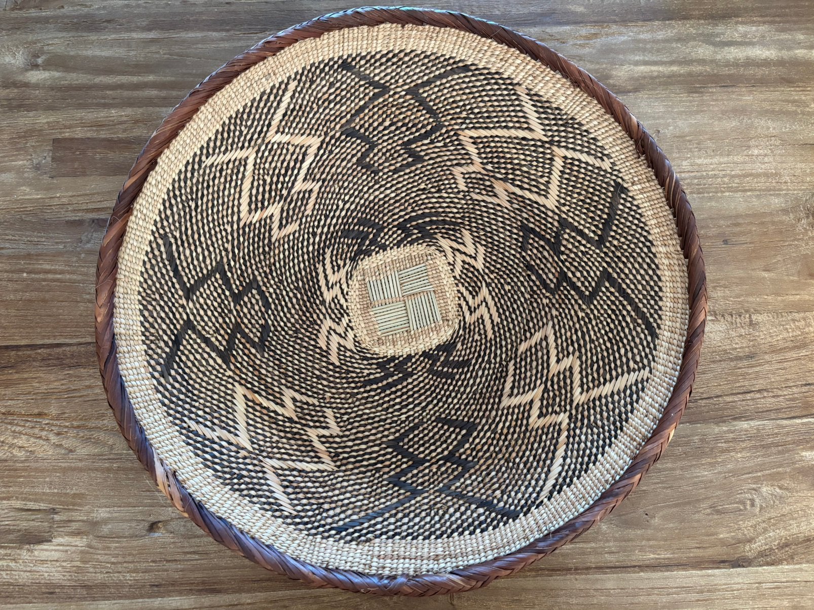 Prachtige unieke originele Tonga mand ong 40cm handgemaakt, Overige materialen, Mand, Rond, Nieuw