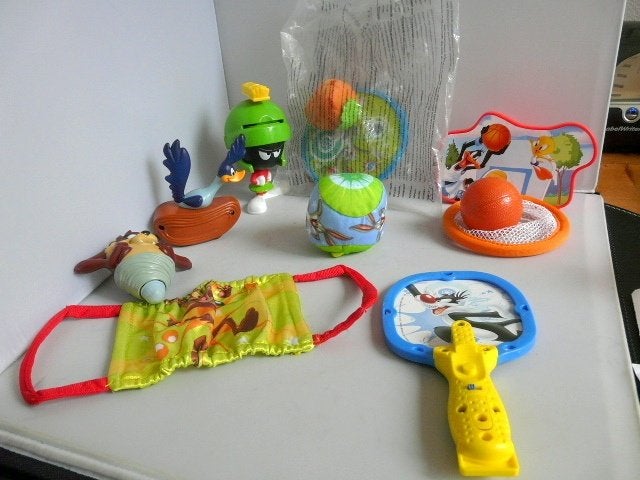 McDonalds 2010 # Looney Tunes active 8x, Verzamelen, Stripfiguren, Ophalen of Verzenden, Looney Tunes, Zo goed als nieuw, Beeldje of Figuurtje