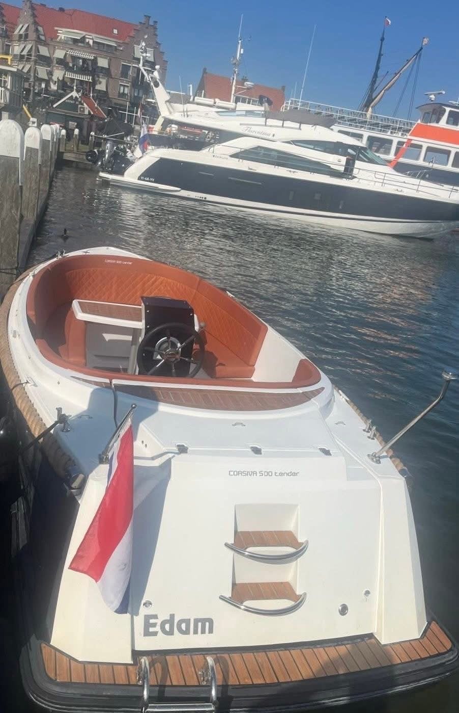 Corsiva 500 Sloepverhuur Edam/Volendam (vaarbewijsvrij), Watersport en Boten, Ophalen of Verzenden, Zo goed als nieuw
