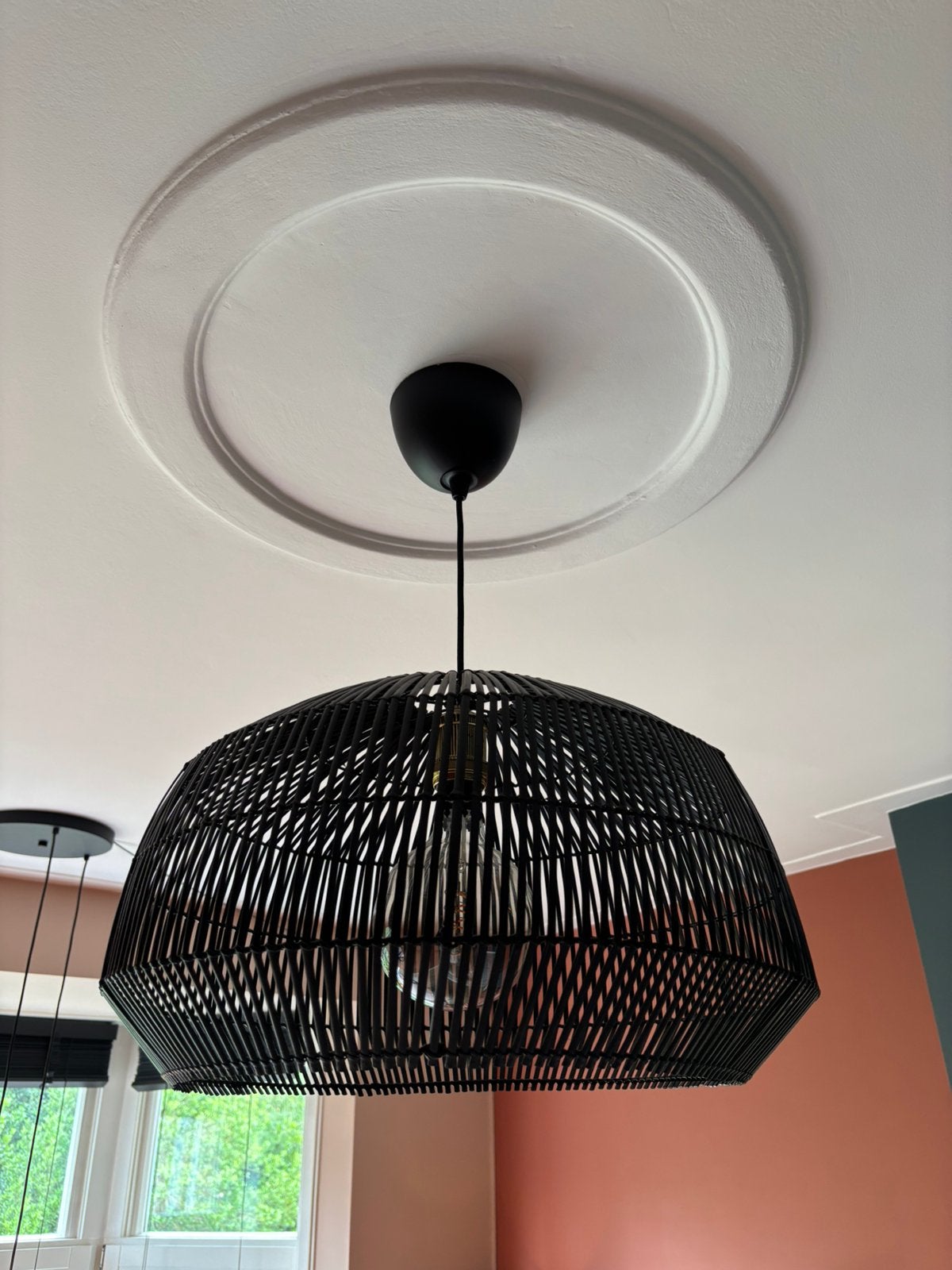 Hanglamp zwart rotan/bamboe, Huis en Inrichting, Lampen | Hanglampen, Zo goed als nieuw, Ophalen of Verzenden
