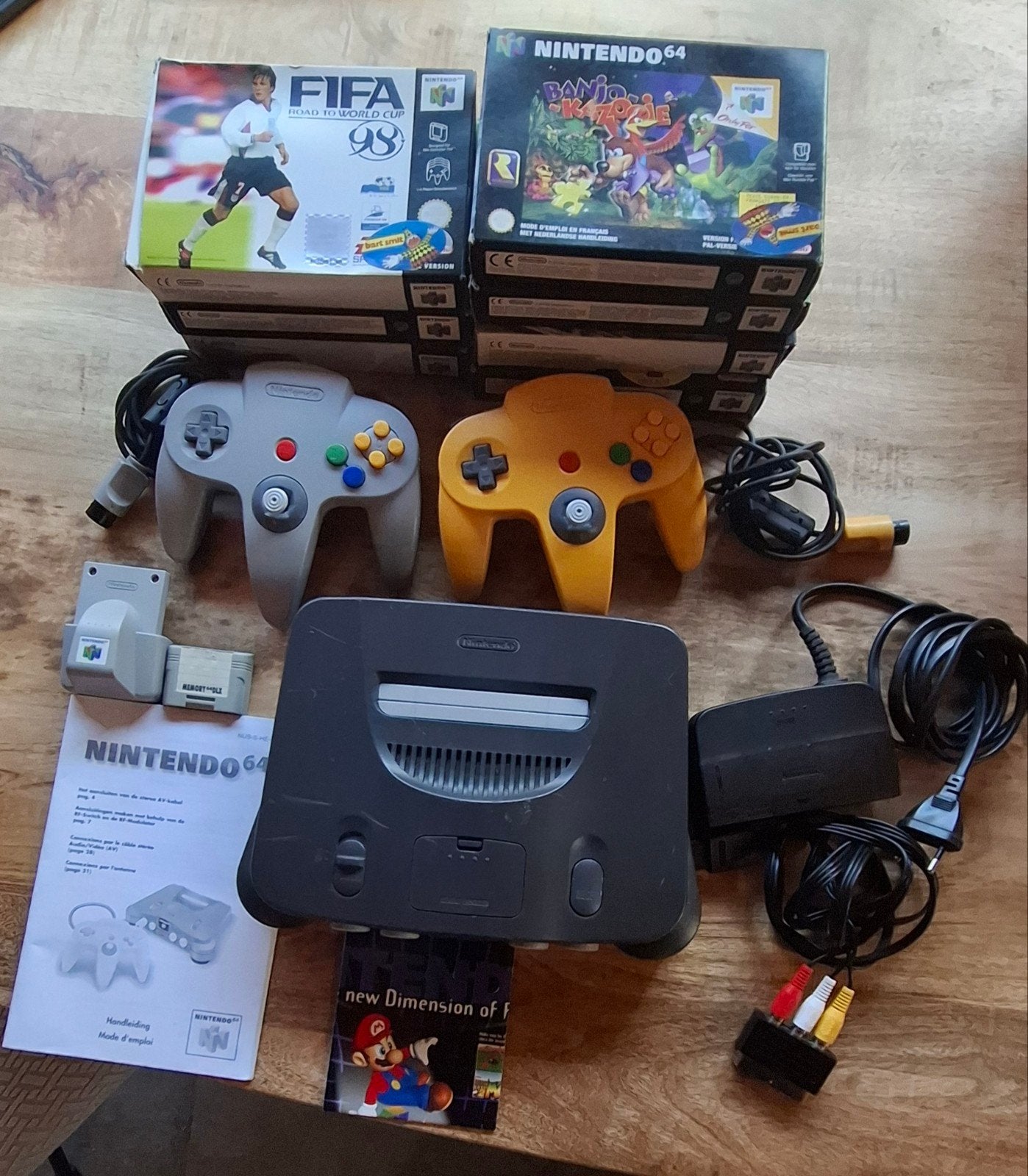 Nintendo 64 complete set, Ophalen of Verzenden, Gebruikt, Met 2 controllers, Met games