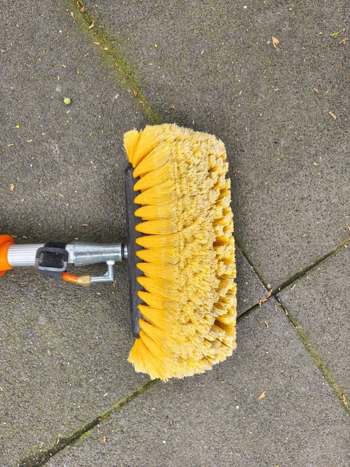 Uitschuifbare wasborstel met wateraansluiting, Ophalen