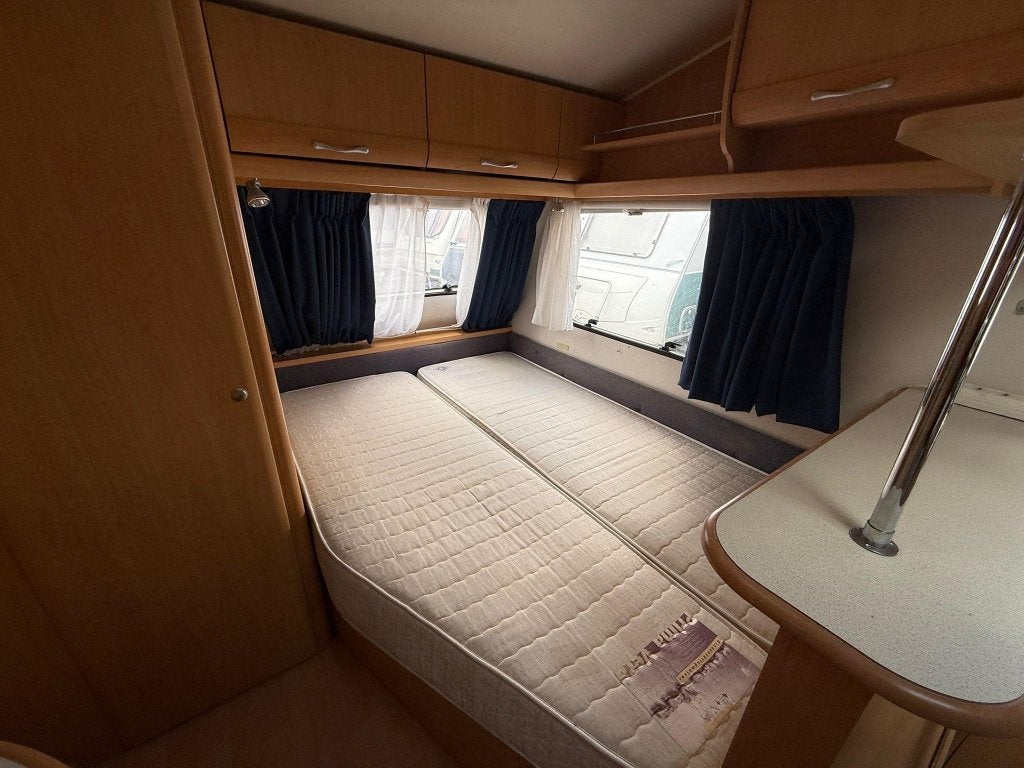 Beyerland Sprinter Lite 440 LB Fransbed zitje voortent, Koelkast, Bedrijf, Treinzit, 750 - 1000 kg