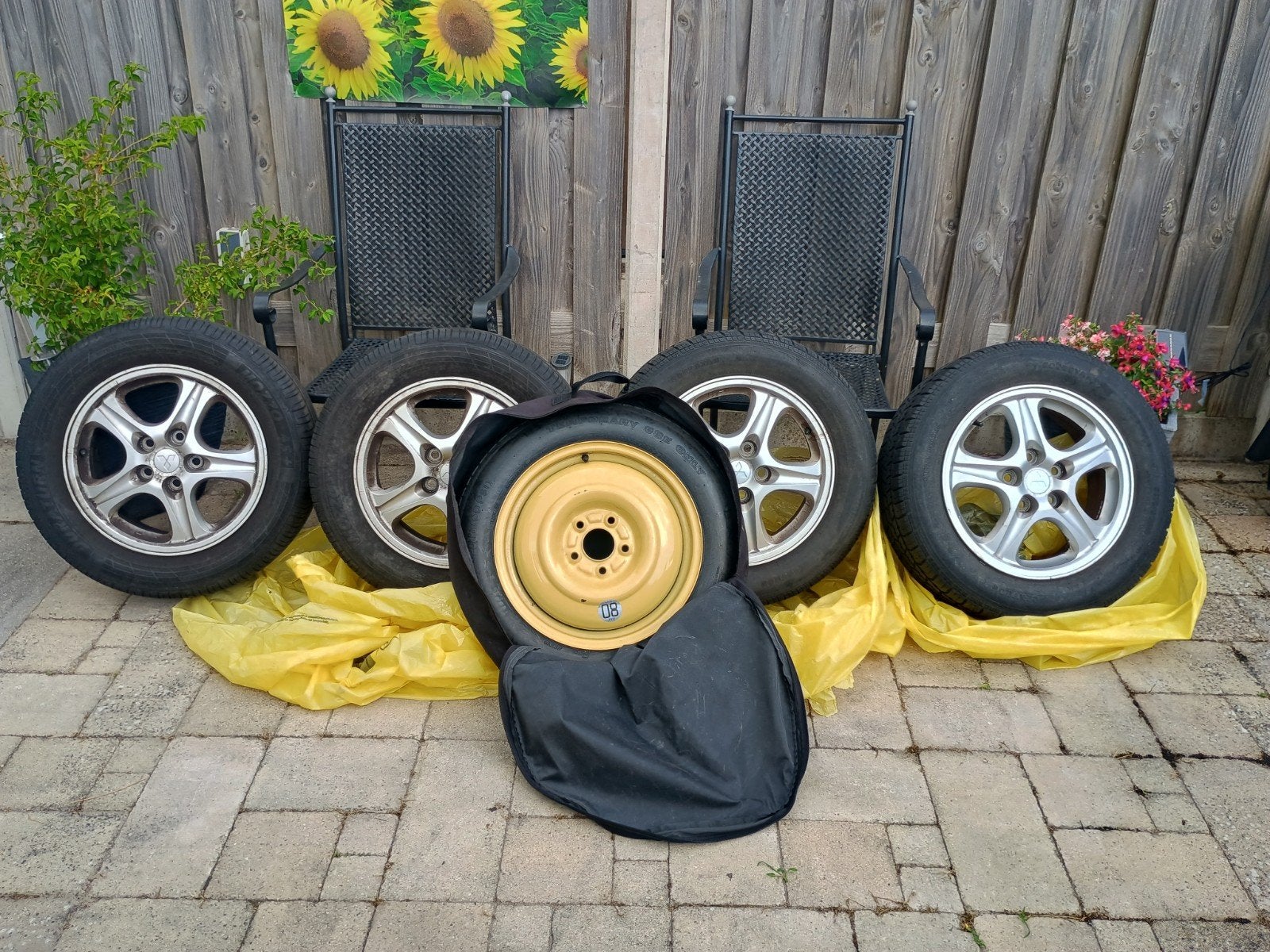 Wielset bijna nieuw met reservewiel 16 inch Mitsubishi, Ophalen, Gebruikt