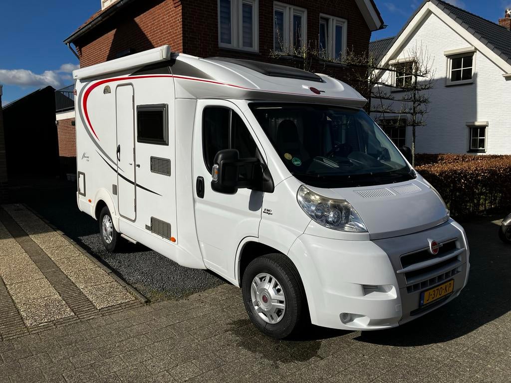 Burstner Nexxo 569, Nette en complete Half-integraal camper, Caravans en Kamperen, Campers, Standaard zit, Ringverwarming, Fiat