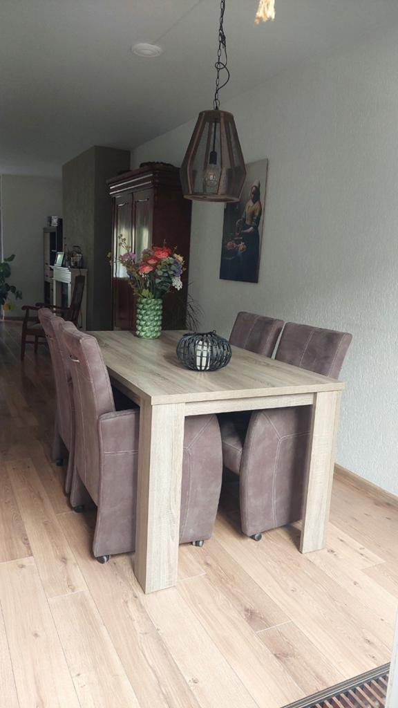 Wegens overcompleet mooie eethoek aangeboden !, Huis en Inrichting, Complete eetkamers, Zo goed als nieuw, 4 tot 6 stoelen, Ophalen of Verzenden