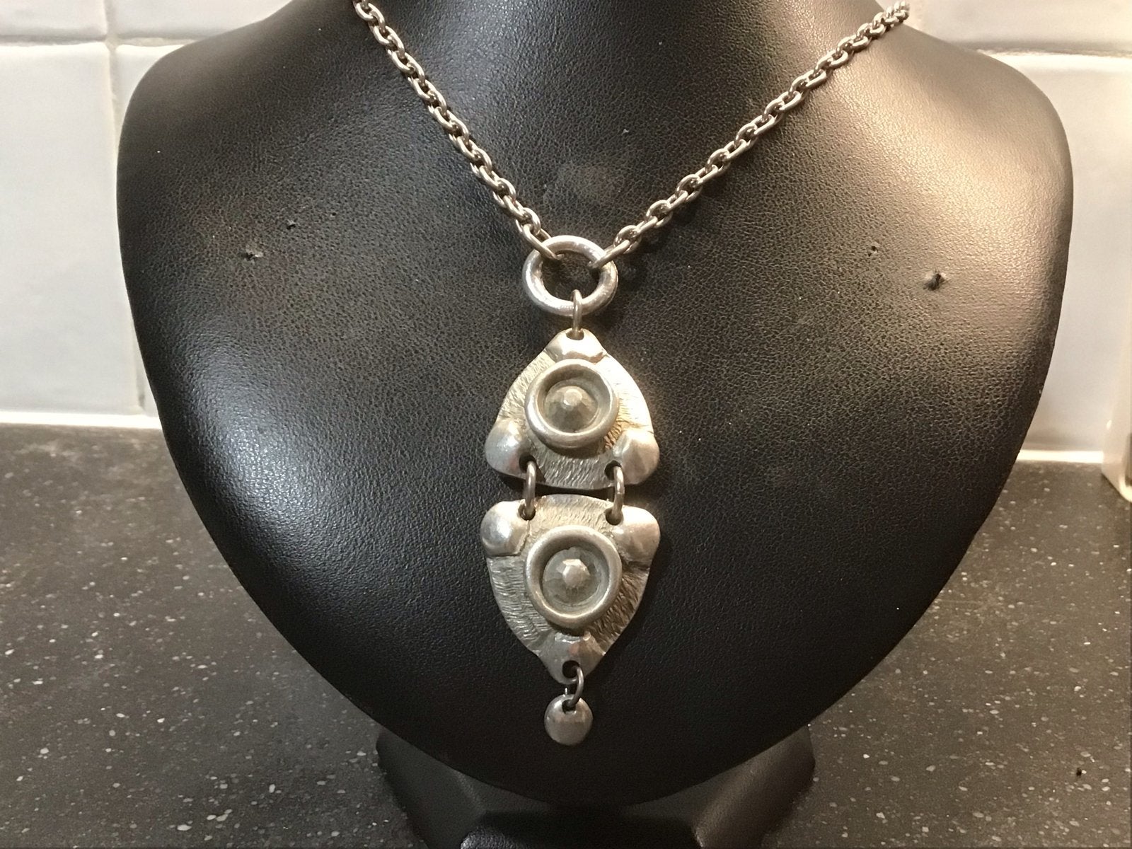 Modernistische ketting Eivind Hillestad 1970 Noorwegen., Ophalen of Verzenden, Gebruikt, Zilver, Met hanger