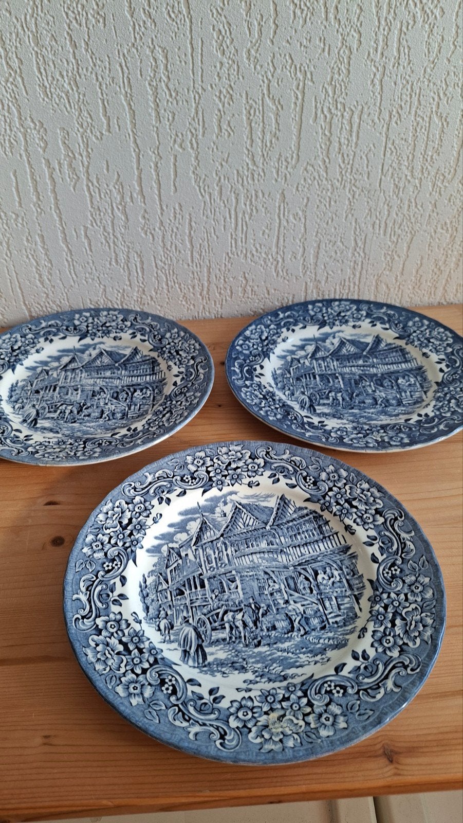 Engelse Blauwe borden van Royal Tudor Ware., Antiek en Kunst, Ophalen of Verzenden