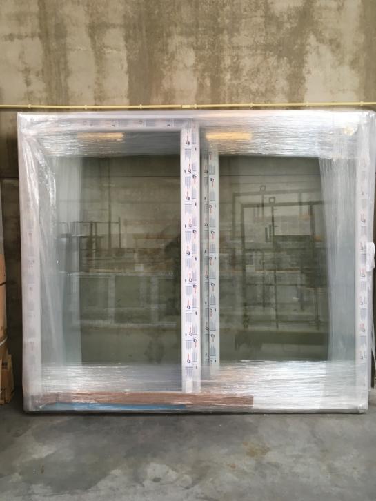 Kunststof kiep schuifpui 200 x 215 RAL 9016, Niet ingevuld, Kunststof, Niet ingevuld, Nieuw