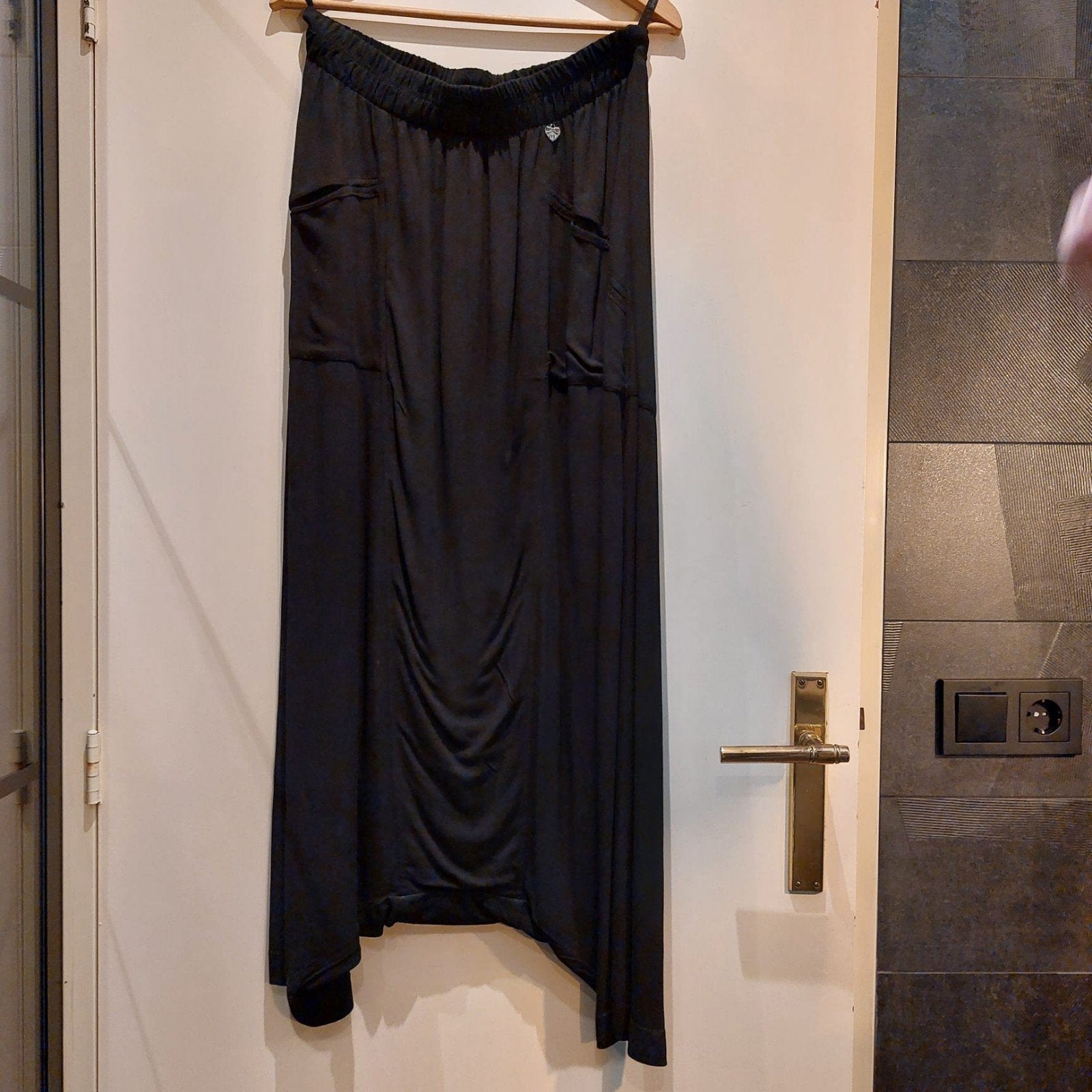 Broek van het merk Mat Fashion.  Maat S/M (44/46), Kleding | Dames, Grote Maten, Verzenden, Zwart, Nieuw, Mat Fashion