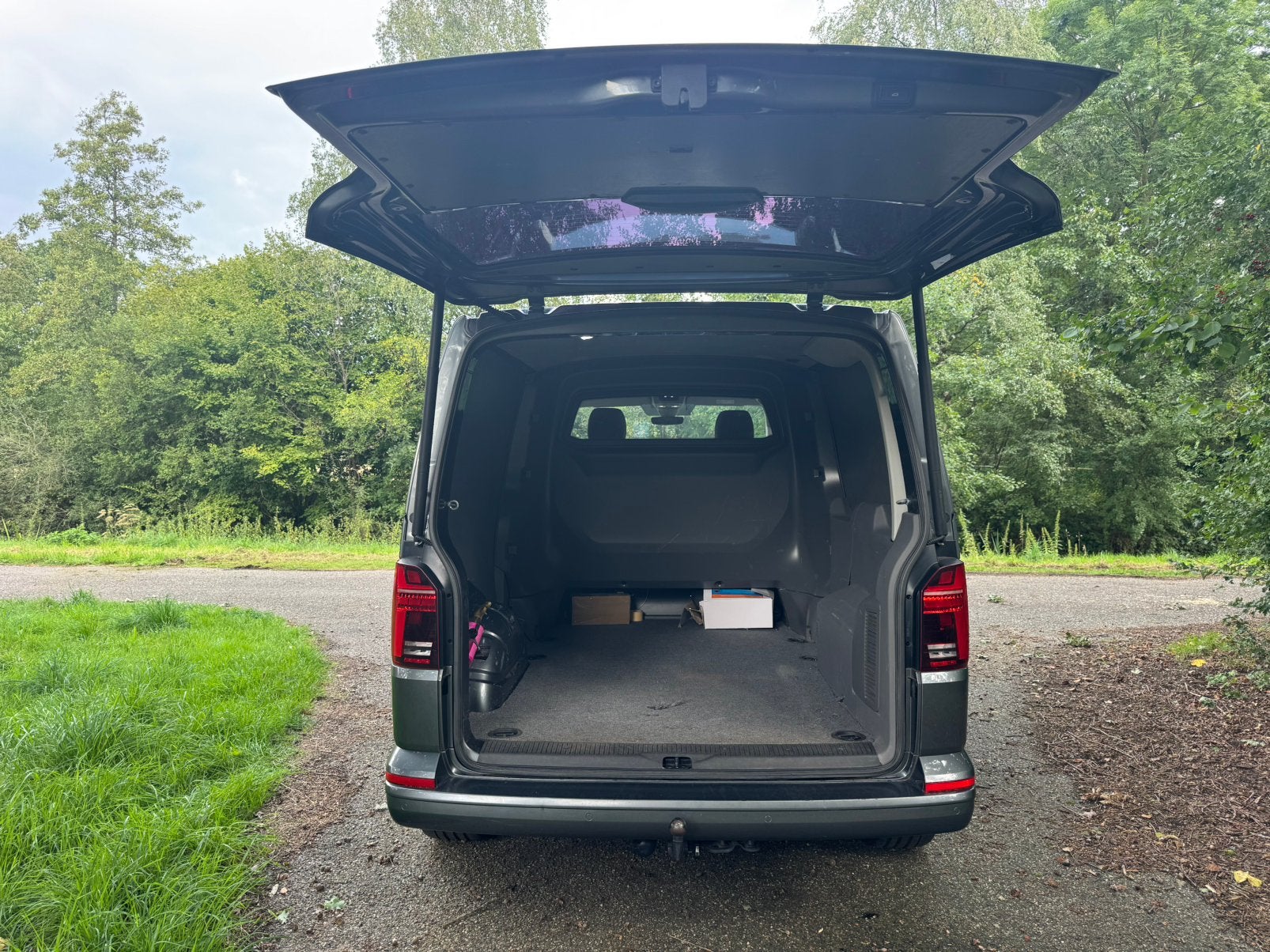 Foto 10 van Volkswagen T6.1 Bulli 204PK 4Motion | Zeer compleet | DC