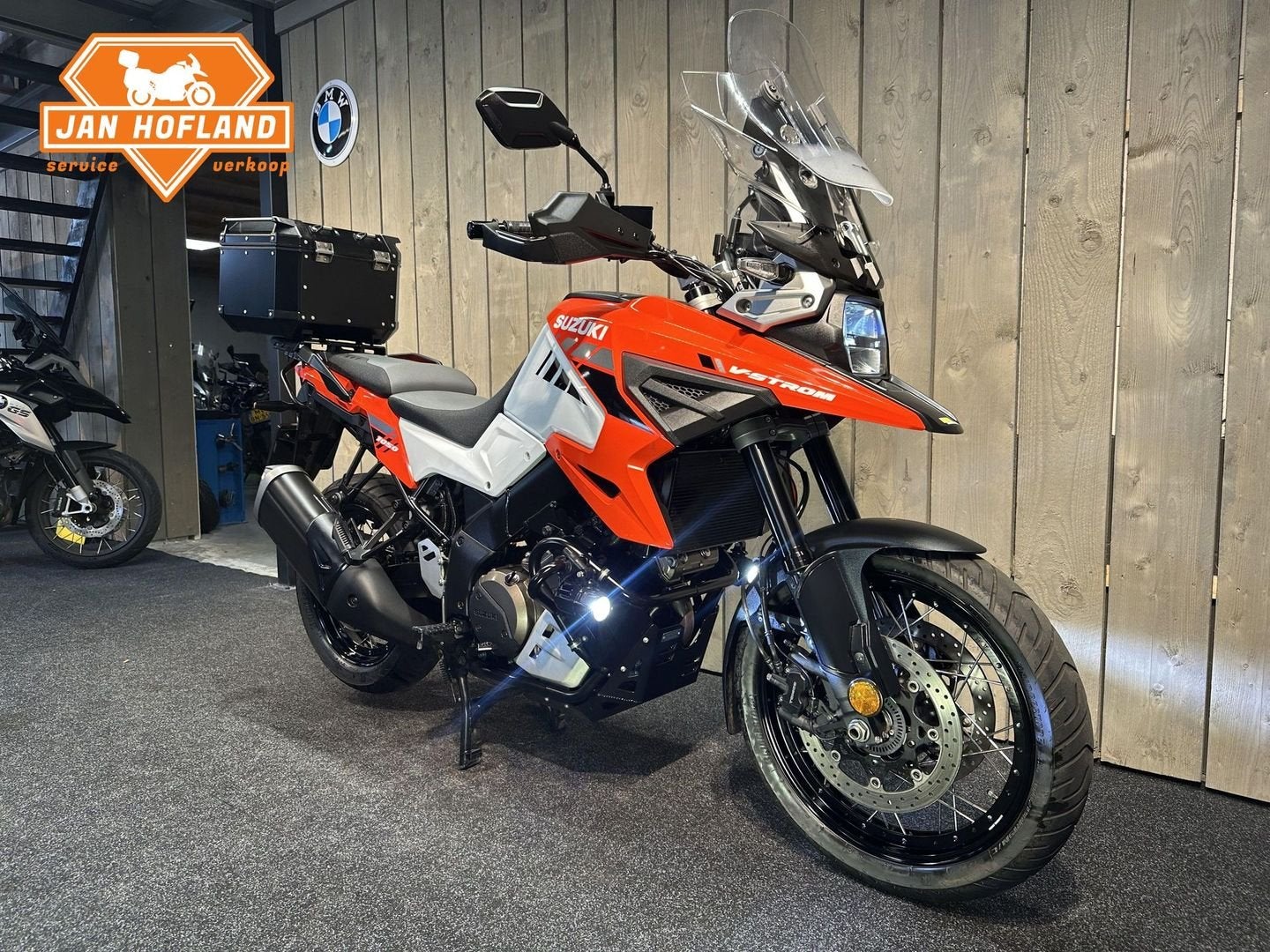 SUZUKI V-STROM 1050/A (bj 2023) 11,569 km, SUZUKI, Motorrijbewijs A, Bedrijf, Onbekend