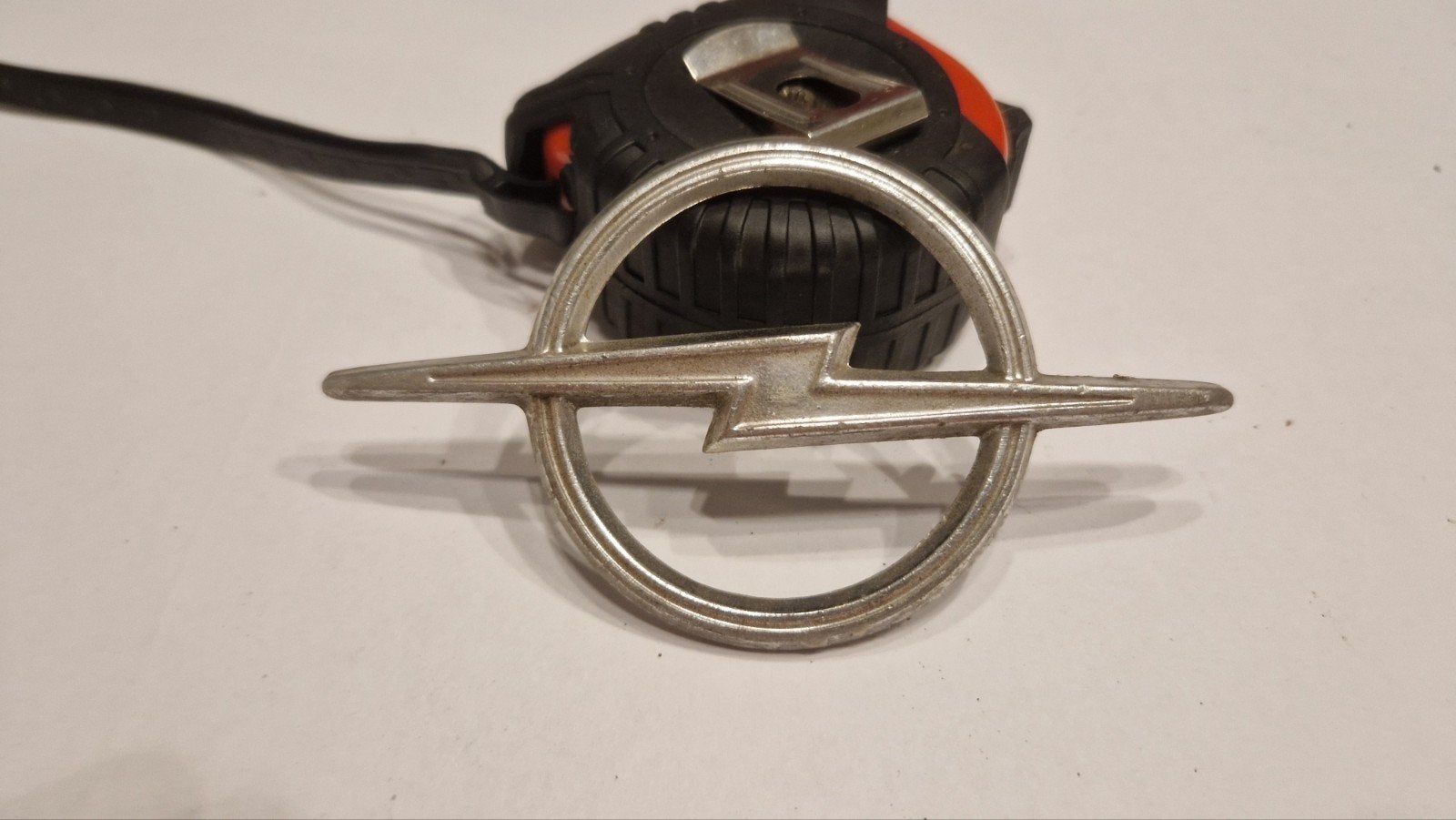 kofferdeksel embleem Kadett B, Ophalen of Verzenden, Gebruikt, Opel