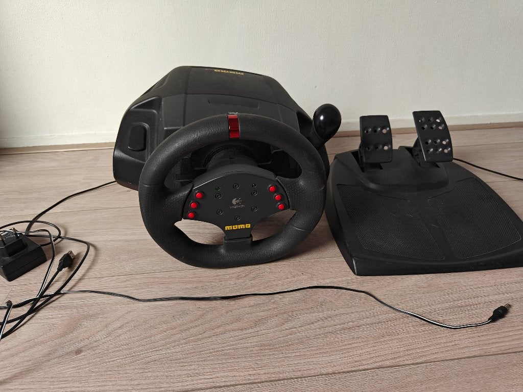 Logitech MOMO Racing Force Feedback, Computers en Software, Joysticks, Ophalen, Gebruikt, Logitech