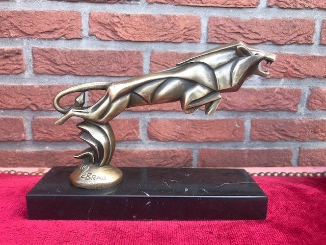 bronzen beeld, leeuw bespringt zijn prooi, Antiek en Kunst, Ophalen of Verzenden, Brons