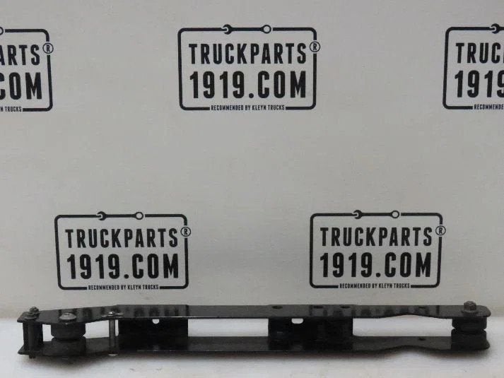 Volvo 21244610 Steun side skirt Volvo, Ophalen, Gebruikt