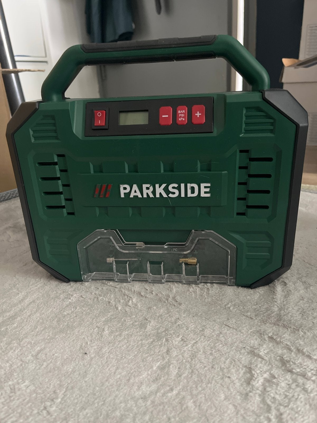 Parkside Accu Compressor/Luchtpomp - Zo goed als nieuw, Ophalen, 6 tot 10 bar, Zo goed als nieuw, Minder dan 200 liter/min